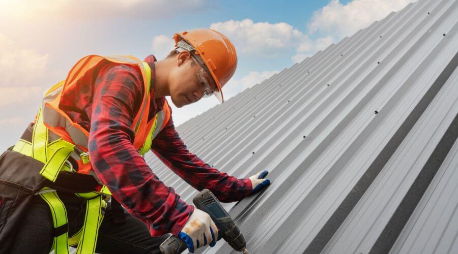 Expert Emergency Roof Repairs services in Johnston City, IL